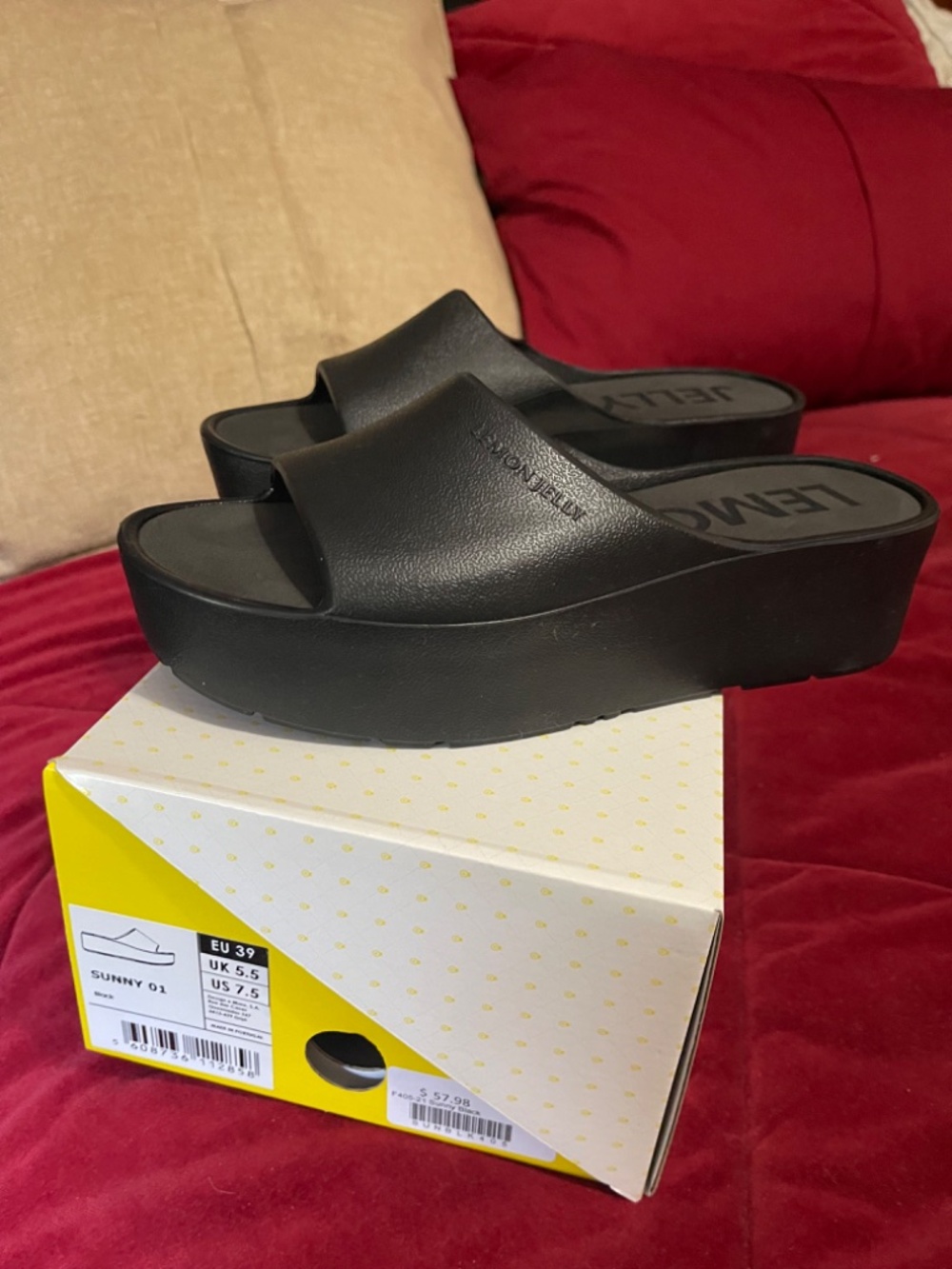 Lemon Jelly Black Slides - Picture 2 of 9